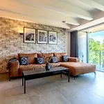 Loft Lori * Binz